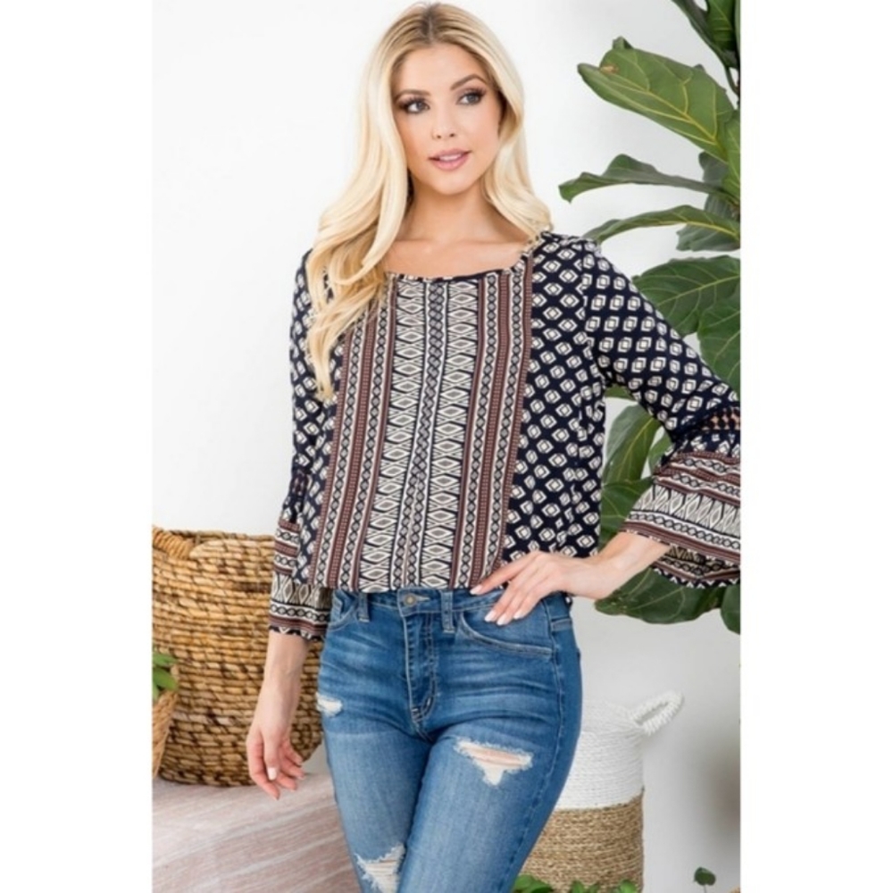 NWOT Boho Bell Sleeve Top - Picture 3 of 8